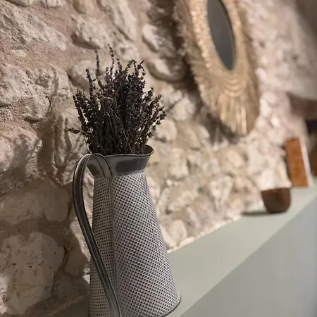 Vénusté, Romantique * Périgueux
